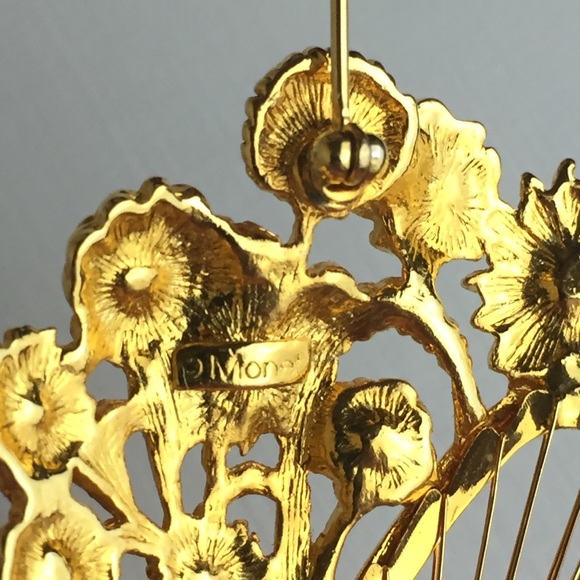 Vintage Monet Gold Tone Flower Basket Brooch - Picture 4 of 8